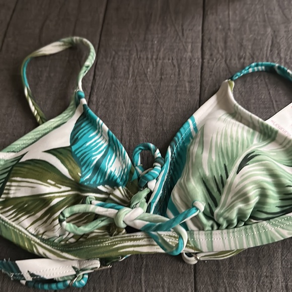Xhilaration Palm Leaves Bikini Set - Picture 6 of 11